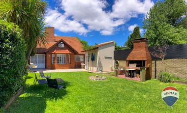 CASA 4 AMBIENTES EN VENTA  MONTE GRANDE C PARQUE