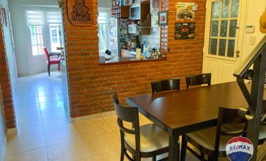 CASA 4 AMBIENTES EN VENTA  MONTE GRANDE C PARQUE