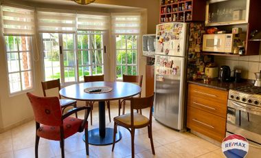 CASA 4 AMBIENTES EN VENTA  MONTE GRANDE C PARQUE