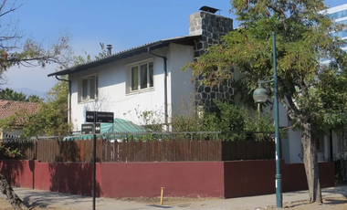 CASA /USO  COMERCIAL /HABITACIONAL GENEROSOS ESPACIOS