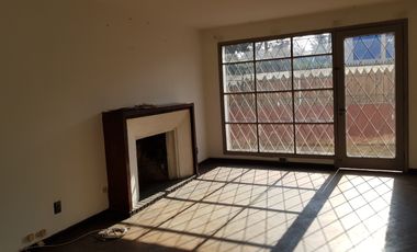 CASA /USO  COMERCIAL /HABITACIONAL GENEROSOS ESPACIOS