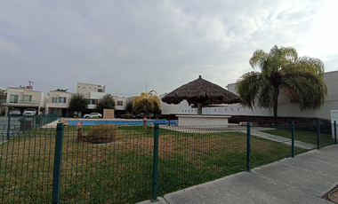 Casa en Venta en Dream Lagoons, Apodaca | 3 Recámaras, Frente a la Alberca