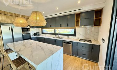 Excelente Casa en Acacias, Puertos del Lago 728m2 de lote.