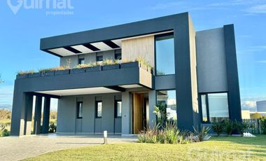 Excelente Casa en Acacias, Puertos del Lago 728m2 de lote.