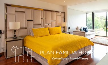 Casa en club house con habitacion ppal en 1er piso