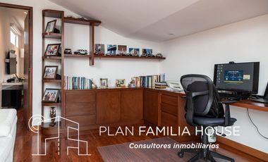 Casa en club house con habitacion ppal en 1er piso