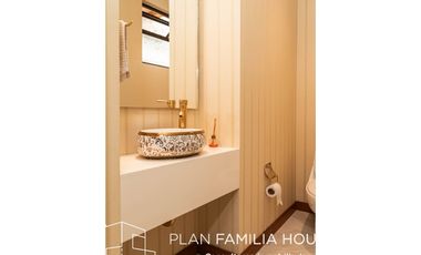 Casa en club house con habitacion ppal en 1er piso