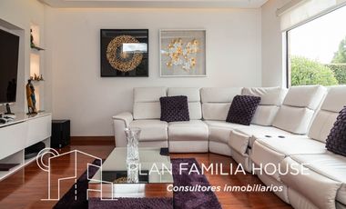 Casa en club house con habitacion ppal en 1er piso