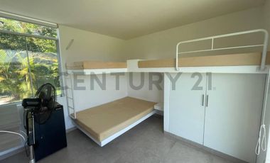Casa de Playa de Lujo a 15 Minutos de Asia –Piscina, Cancha y Bungalows Privados