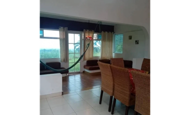 CASA CAMPESTRE / CERRO AZUL / 1400M2 / AMOBLADO / 3 HAB