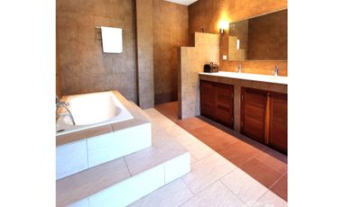 5 Bedroom Villa for sale in Tha Bo, Nong Khai