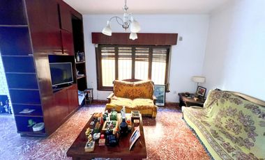 VENTA CASA 4 AMBIENTES PILETA QUINCHO COCHERA