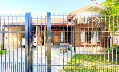 VENTA CASA 4 AMBIENTES PILETA QUINCHO COCHERA