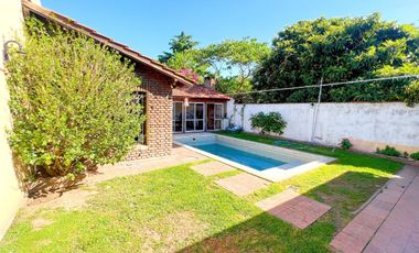 VENTA CASA 4 AMBIENTES PILETA QUINCHO COCHERA