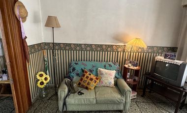 Casa en venta Quilmes 2 dorm sup para construir