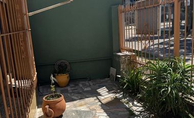 Casa en venta Quilmes 2 dorm sup para construir
