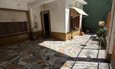 Casa en venta Quilmes 2 dorm sup para construir