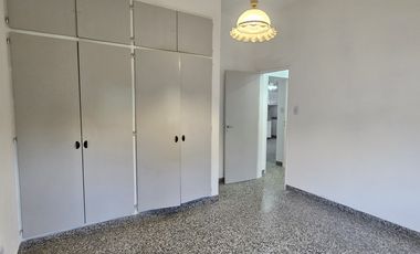 Neuquen Centenario Casa/Oficina  Zona Primera rotonda de ingreso a la ciudad, a metros de Farmacia Global sobre ruta 7