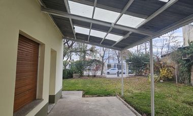 Neuquen Centenario Casa/Oficina  Zona Primera rotonda de ingreso a la ciudad, a metros de Farmacia Global sobre ruta 7
