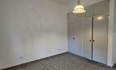 Neuquen Centenario Casa/Oficina  Zona Primera rotonda de ingreso a la ciudad, a metros de Farmacia Global sobre ruta 7