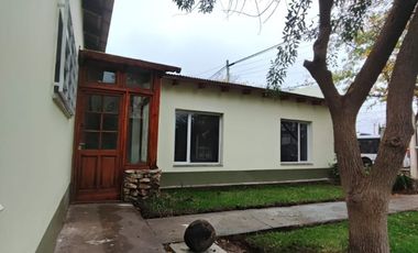 Neuquen Centenario Casa/Oficina  Zona Primera rotonda de ingreso a la ciudad, a metros de Farmacia Global sobre ruta 7