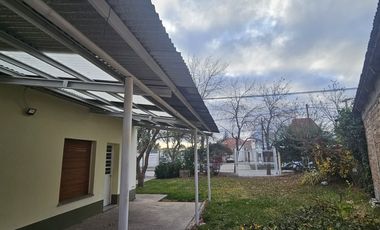 Neuquen Centenario Casa/Oficina  Zona Primera rotonda de ingreso a la ciudad, a metros de Farmacia Global sobre ruta 7