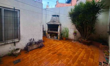 VENTA CASA MULTIFAMILIAR 6 AMB EN CASEROS