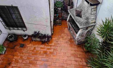 VENTA CASA MULTIFAMILIAR 6 AMB EN CASEROS