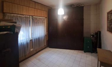 VENTA CASA MULTIFAMILIAR 6 AMB EN CASEROS