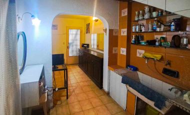 VENTA CASA MULTIFAMILIAR 6 AMB EN CASEROS