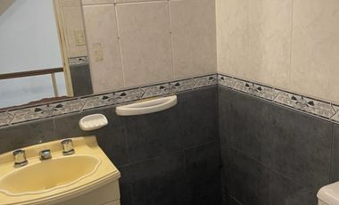 Triplex de 4 amb, con cochera y patio