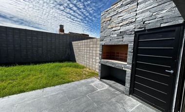 ALQUILER DUPLEX 2 DORM C/COCHERA A ESTRENAR