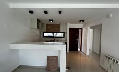 ALQUILER DUPLEX 2 DORM C/COCHERA A ESTRENAR