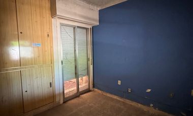 CASA EN VENTA EN PEHUAJÓ CON LOCAL  ZONA CENTRICA