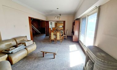 VENTA CASA 5 AMB, GARAGE, LOCALES, EL PALOMAR