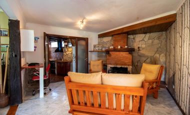 Casa 4 ambientes con parque y quincho
