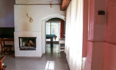 ESPECTACULAR CASA MAS TERRENO CON DOS LOCALES