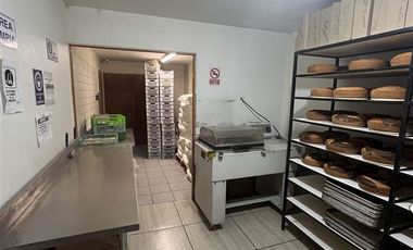 Local Comercial en Venta en Patente Industrial. Fábrica De Empanadas - Panadería - Pastelería - Distribución De Huevos