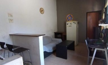 Â¡Descubre tu proximo hogar en esta encantadora casa en venta de 3 amb mas departamento de 2 amb en Don Torcuato!
