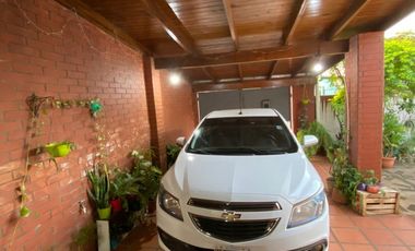 CASA EN VENTA A RECICLAR BÂ° 25 DE MAYO