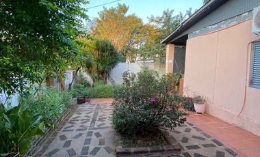 CASA EN VENTA A RECICLAR BÂ° 25 DE MAYO