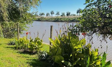 Casa en  Venta en Santa Catalina con Salida al Rio 5 dormitorios