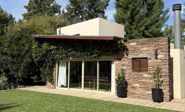 Casa en  Venta en Santa Catalina con Salida al Rio 5 dormitorios