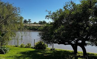 Casa en  Venta en Santa Catalina con Salida al Rio 5 dormitorios