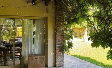 Casa en  Venta en Santa Catalina con Salida al Rio 5 dormitorios