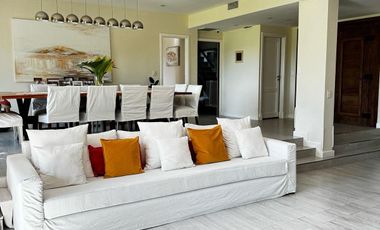 Casa en  Venta en Santa Catalina con Salida al Rio 5 dormitorios