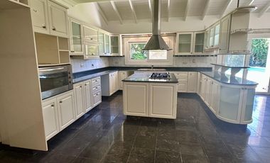 Alquiler, casa 4 dormitorios 500m2 La Horqueta. Barrio Cerrado
