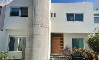 INVERSIONISTAS RESIDENCIA IDEAL ESCUELA,NOTARIA EN LA MEJOR CALLE COL CHAPALITA