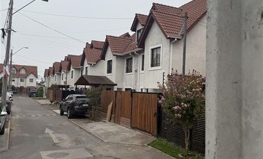 Casa en Venta en Pasaje Tololo 861