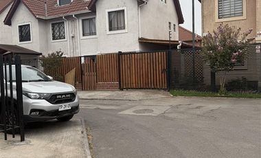 Casa en Venta en Pasaje Tololo 861